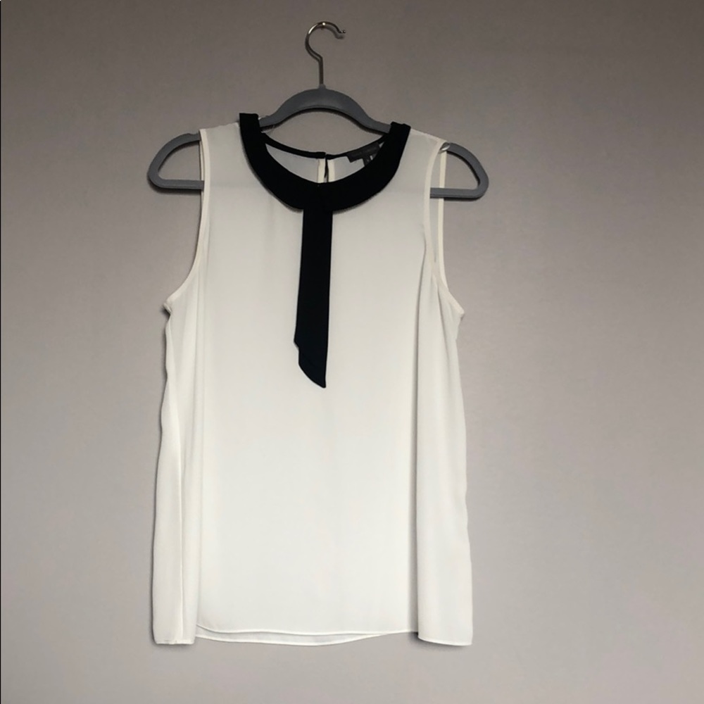 VINCE CAMUTO business blouse